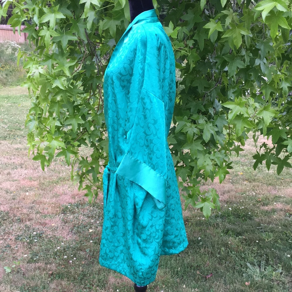 Victoria’s Secret Emerald Green Robe - Picture 2 of 5